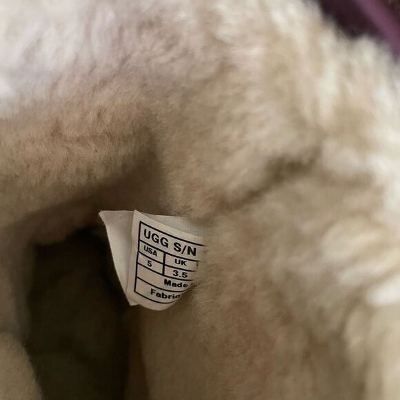 UGG Purple Port Short Sparkle Uggs- Size 5 - Picture 12 of 12